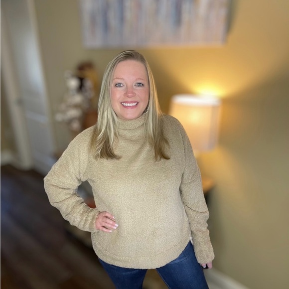 NEW! Women’s Fuzzy Soft Textured Cozy Solid Knit Top In Mocha! - Picture 1 of 3